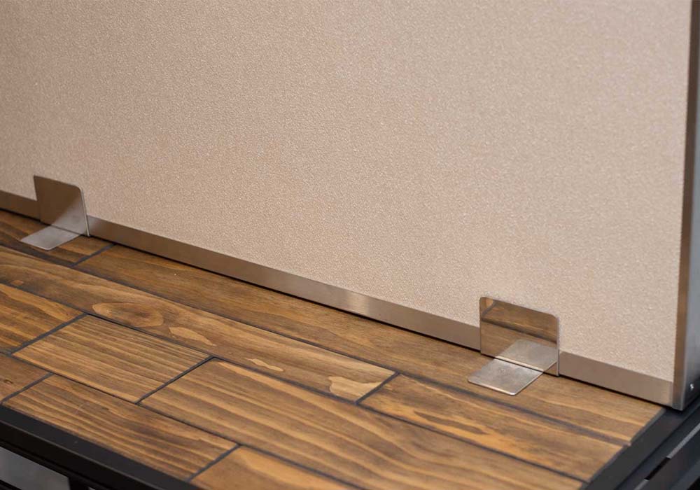 ご希望の場合は自立用の脚もご購入可能