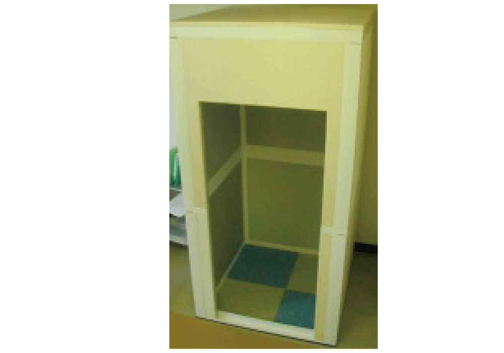 2004年 初代の簡易防音室