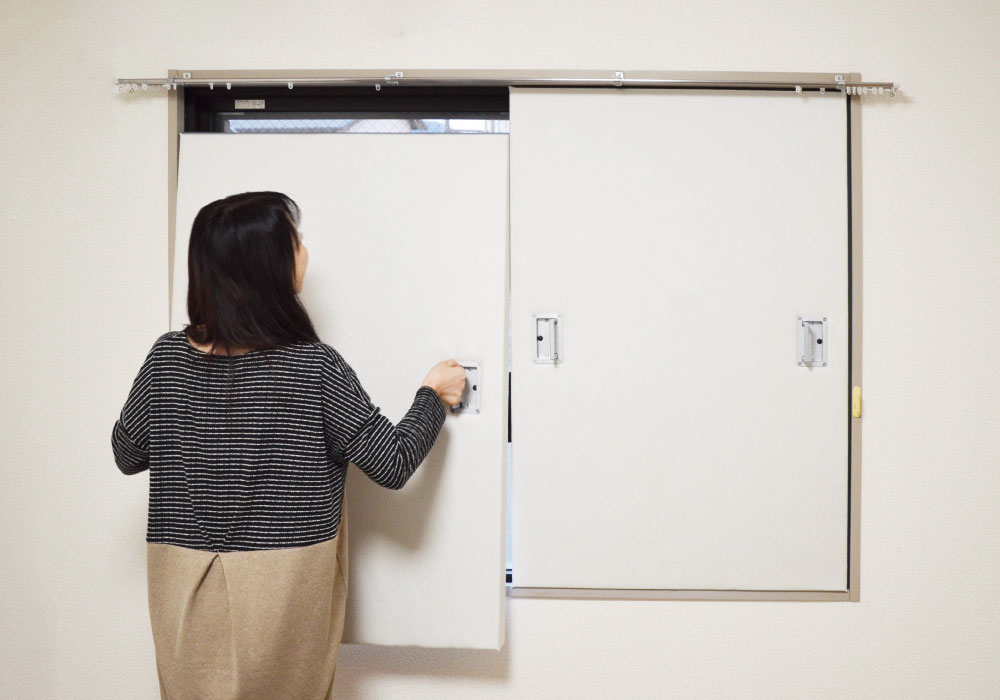 窓用防音パネル・ボード