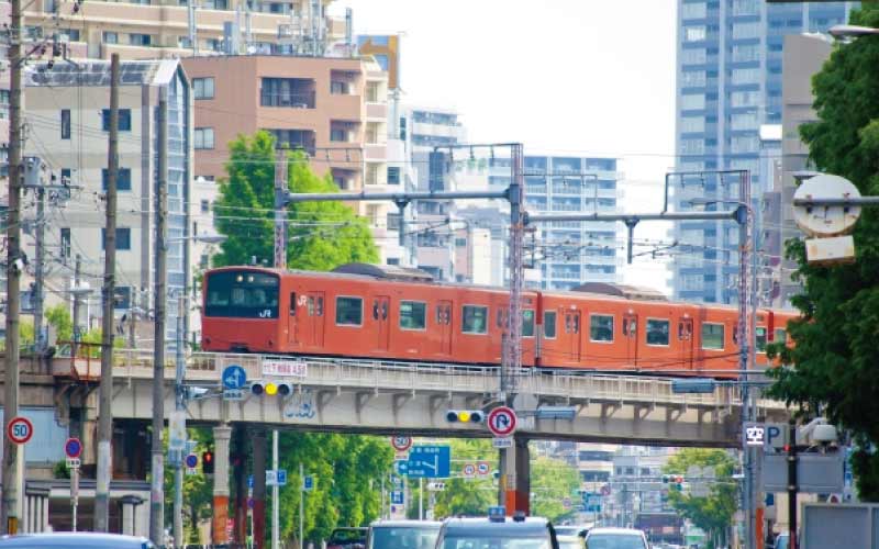 車や電車の路線沿いにお住いの人に!今すぐ出来る騒音対策とは?!